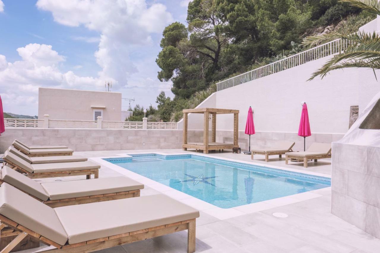 Apartamentos Catharina Maria Cala Llonga  Esterno foto