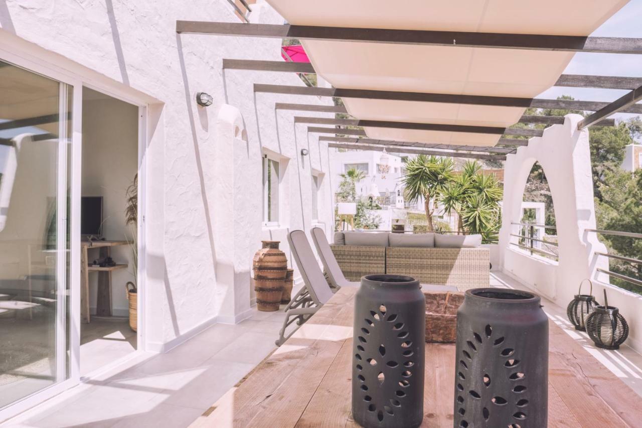Apartamentos Catharina Maria Cala Llonga  Esterno foto