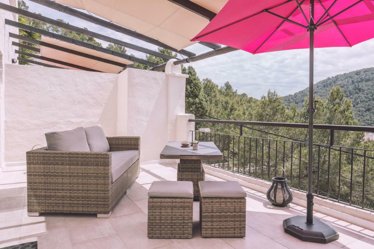 Apartamentos Catharina Maria Cala Llonga  Esterno foto