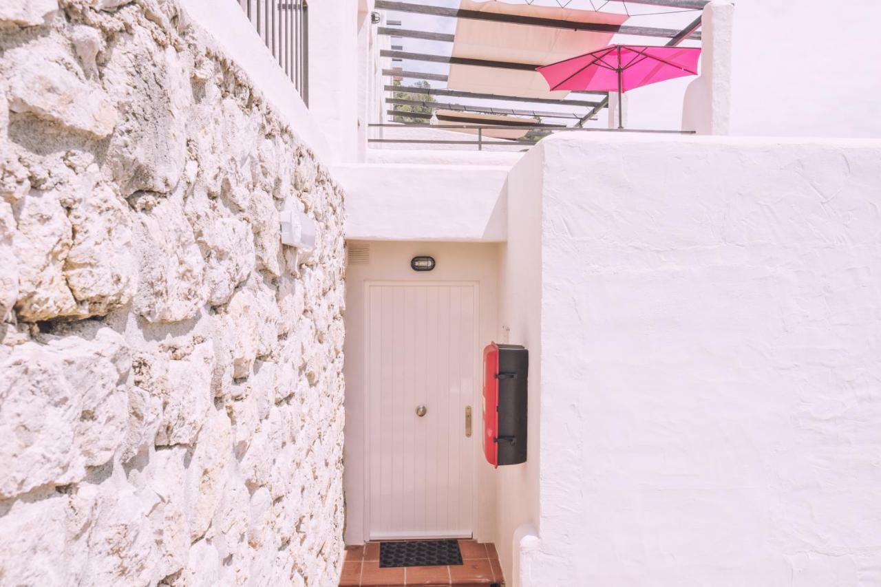 Apartamentos Catharina Maria Cala Llonga  Esterno foto