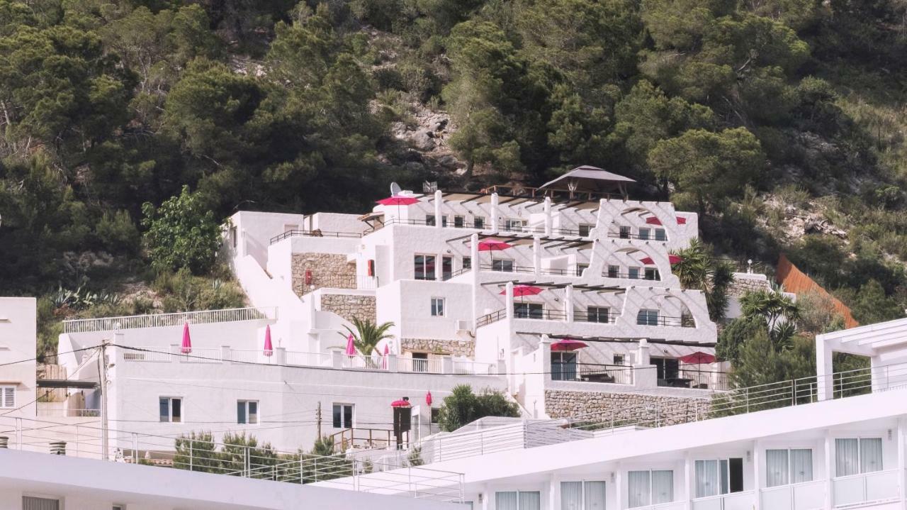 Apartamentos Catharina Maria Cala Llonga  Esterno foto