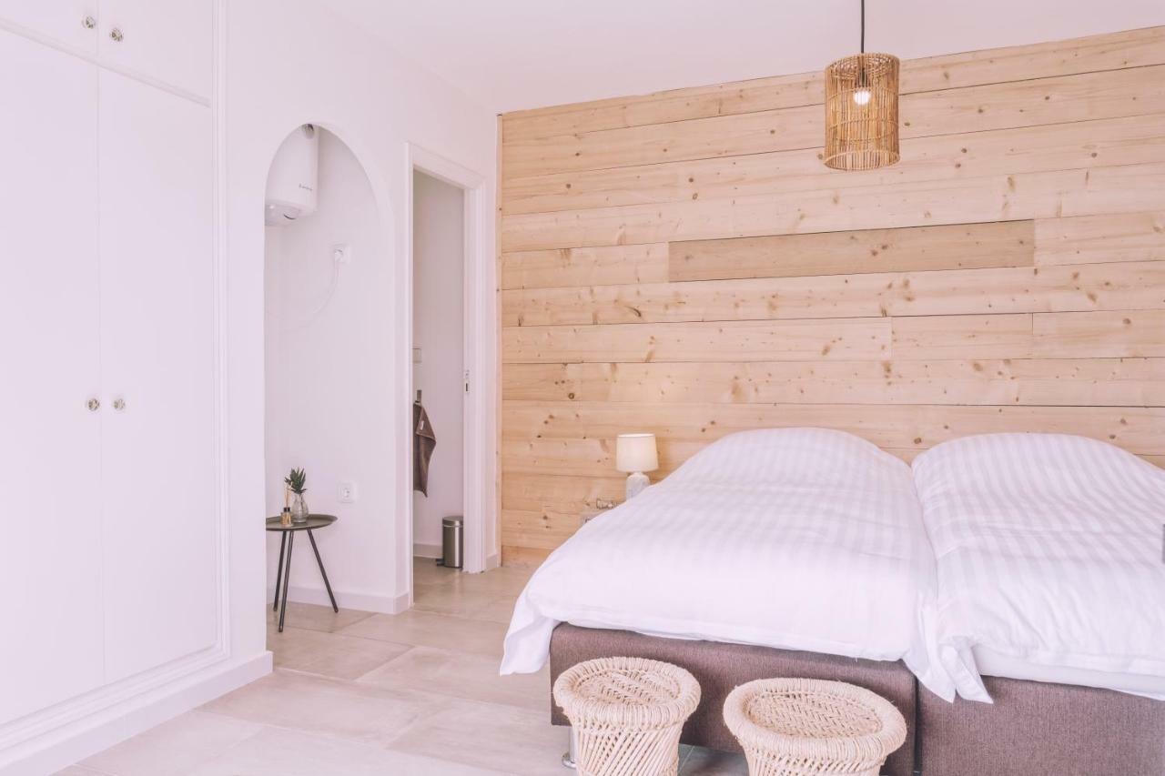 Apartamentos Catharina Maria Cala Llonga  Esterno foto