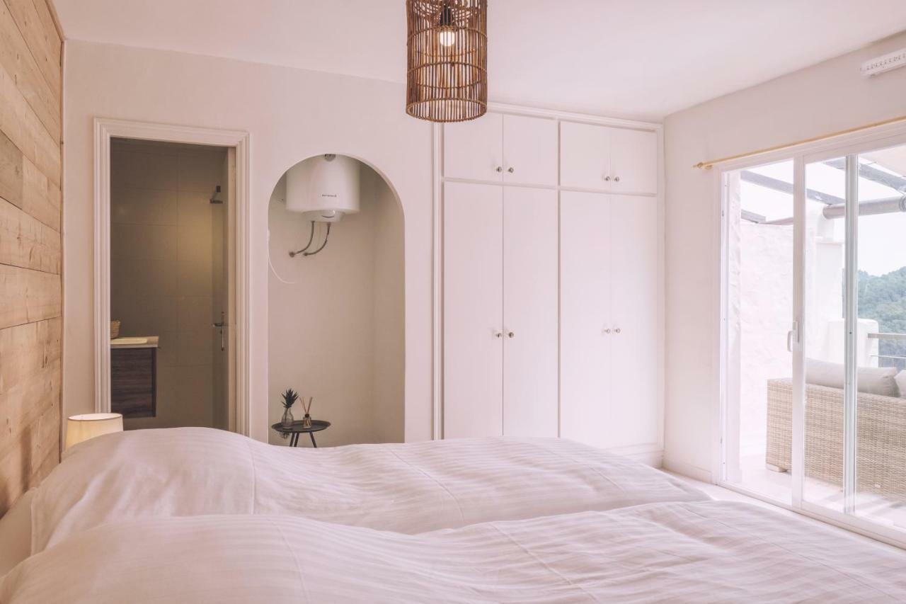 Apartamentos Catharina Maria Cala Llonga  Esterno foto